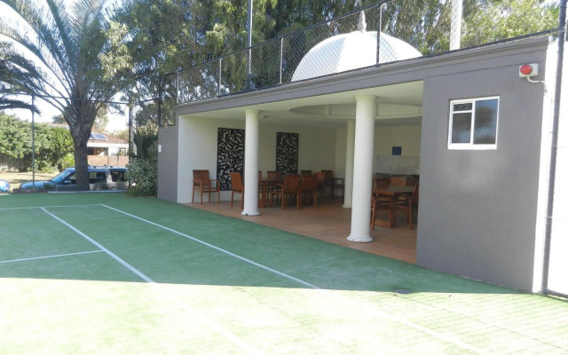 Beachside Resort - Kawana Waters