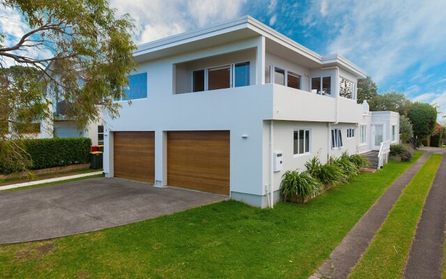 Auckland Campbell’s Bay Seaside Retreat