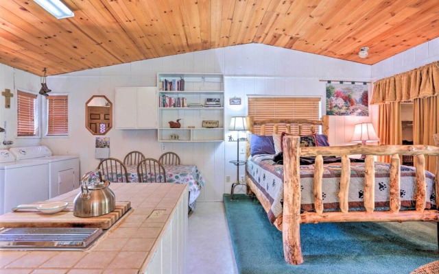 Gorgeous Oakhurst Retreat w/ Swimming Hole!