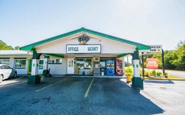 OYO Hotel Calhoun, GA I-75