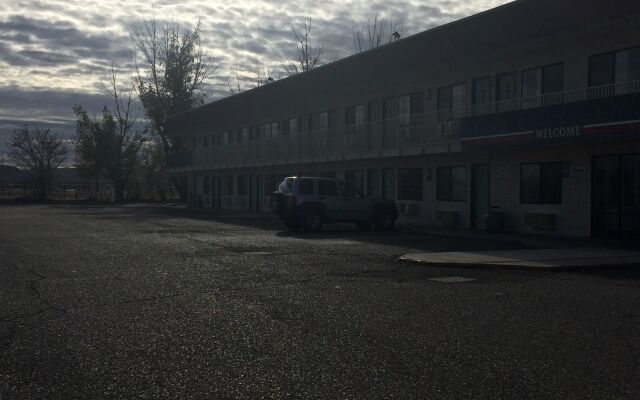 Motel 6 Green River, UT