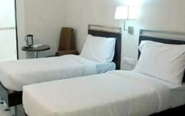 Hotel Arch Inn