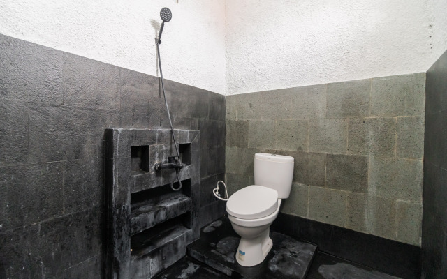 RedDoorz Syariah @ Jalan Andalas Padang