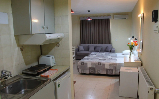 A. Maos Hotel Apartments