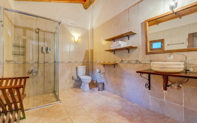 Olympos Mountain Lodge