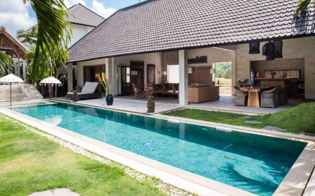 Beautiful Villa With Private Pool, Bali Villa 2073