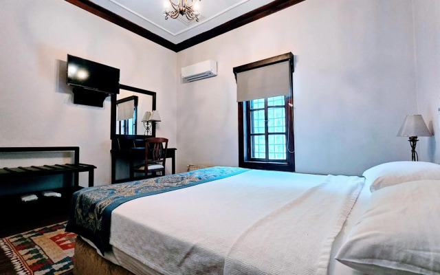 Otanti̇k Club Hotel & Spa