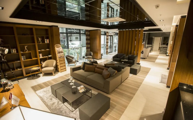 Honour Hotel