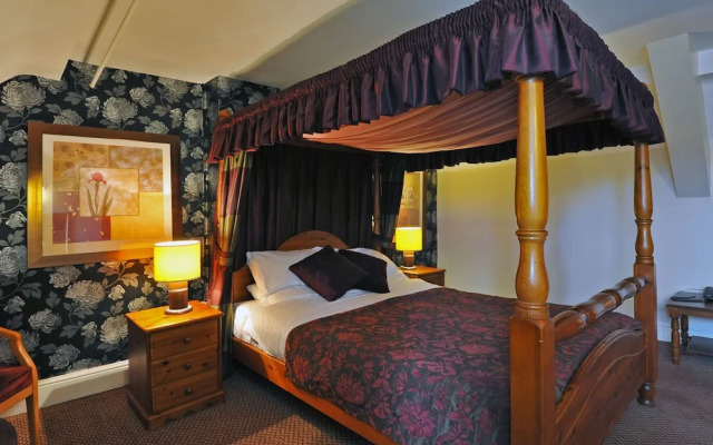 The Royal George Birdlip by Greene King Inns