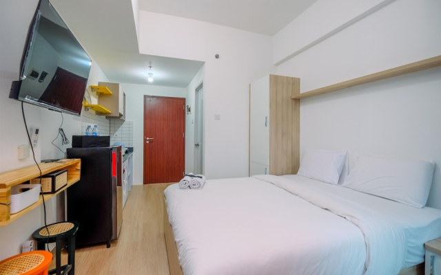 Warm And Comfort Studio Room At Sayana Bekasi Apartment