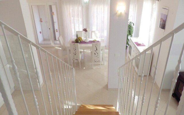 Stunning Home in Rovinjsko Selo With Wifi and 2 Bedrooms