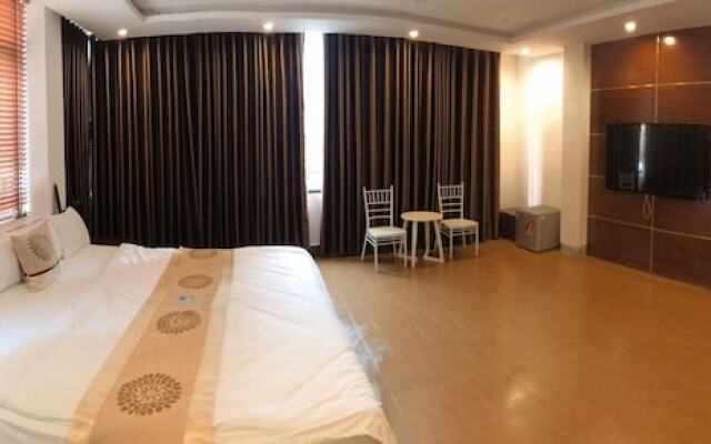 Romance Hotel