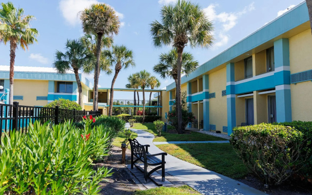 Garnet Inn & Suites, Orlando