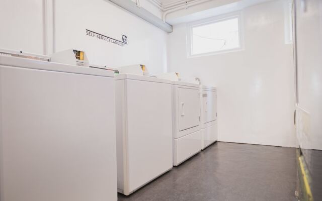 Single Inn Kaohsiung Station Hostel