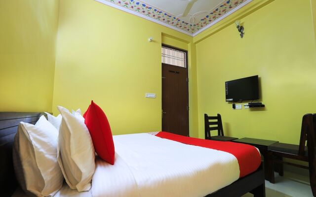 OYO 11940 Hotel Yellow Park