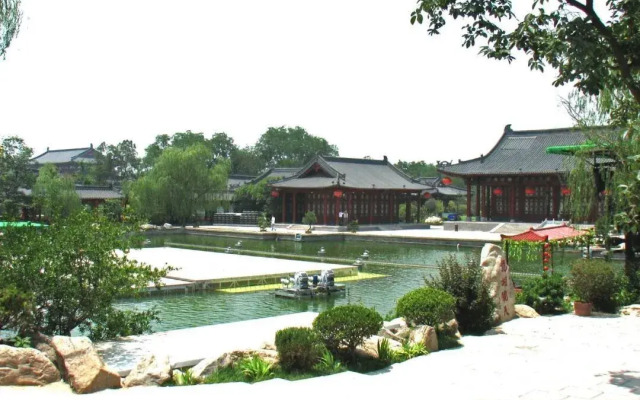 ibis-Xi’an Linyi Terracotta Warriors
