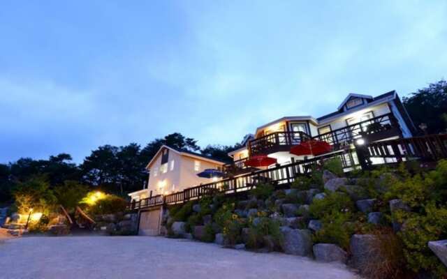 Walts in December Pension Pyeongchang