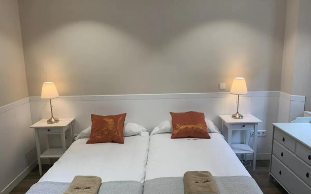 Maravilloso Piso en el Centro_WIFI_Parking_8People