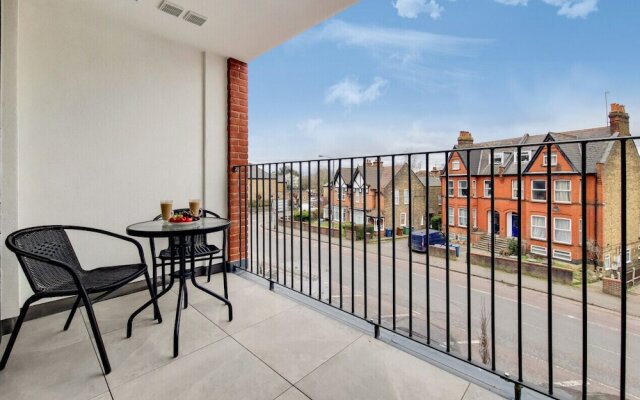 Deluxe Wembley Harrow Apartment