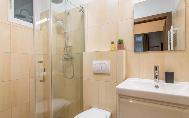 Kiraly Apartment