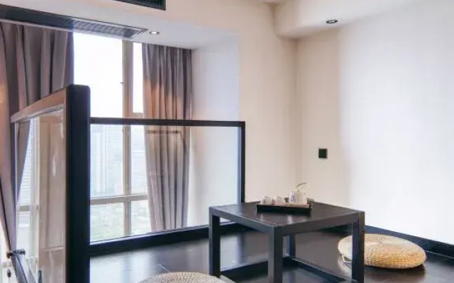 G Joyful Yuejian Hotel (Kunming Wuyue Plaza Dahegen Subway Station)
