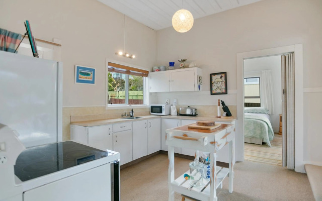 Clara's Togs and Towels - Waihi Accommodation - Bachcare NZ