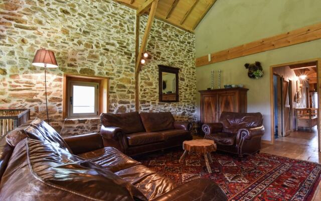 Lovely Farmhouse with Private Swimming Pool in Terrou