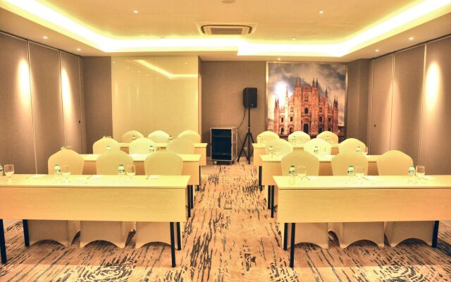 Grand Picasso Hotel