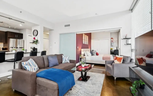 Luxury Condo Steps From Stampede Park