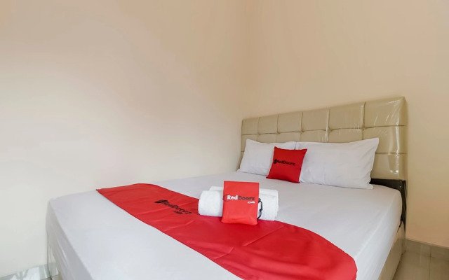 RedDoorz near Sriwijaya University Palembang 2