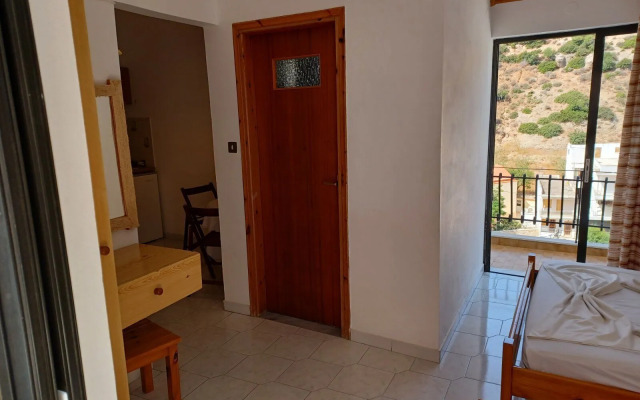 Argiro Studios And Apartments