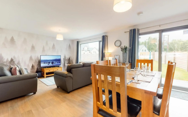 Alpine View - a cosy Aviemore House