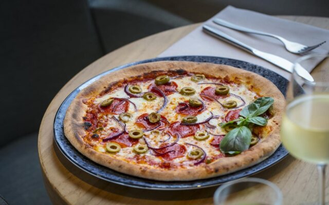 Holiday Inn Express Amsterdam - Schiphol by IHG