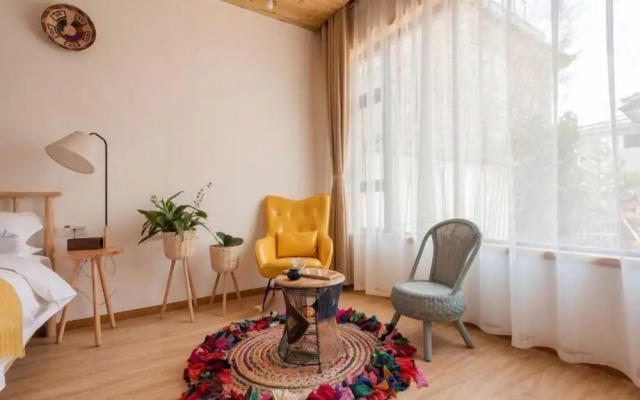 Dali Orchard Suites