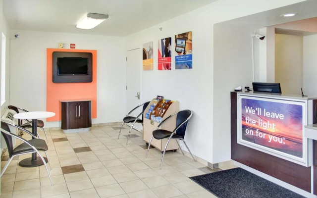 Motel 6 Gulfport, MS – Airport