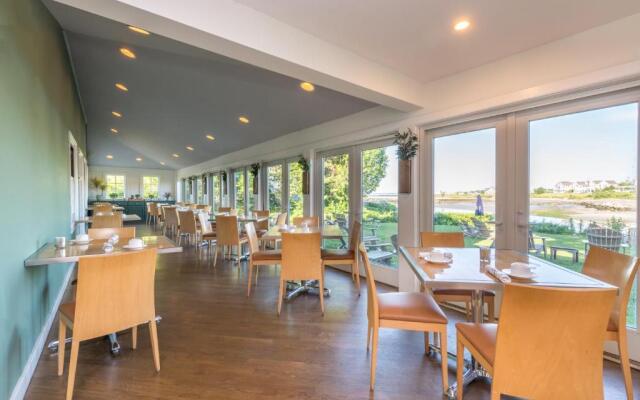 Breakwater Inn