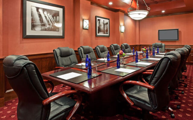 Crowne Plaza Hotel Clark Newark