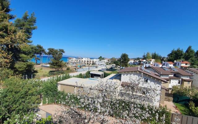 80 Steps Beach Apartment