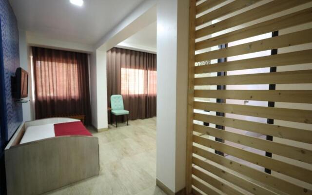 Saish Hotel