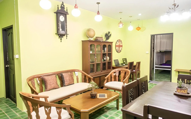Plus Hostel Ayutthaya