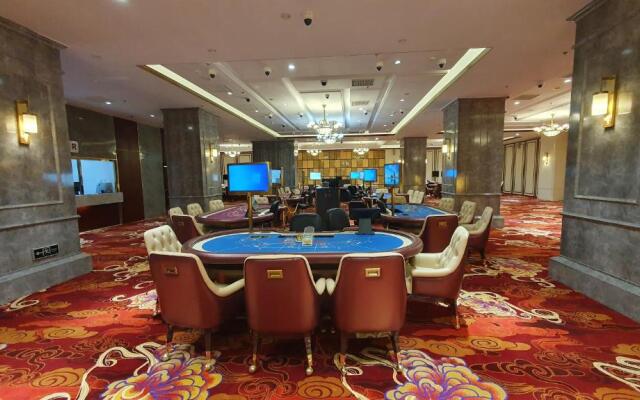 Legend Hotel and Resort