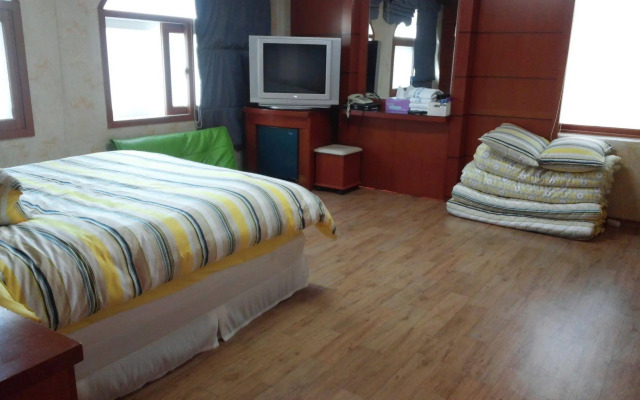 Marine Guesthouse