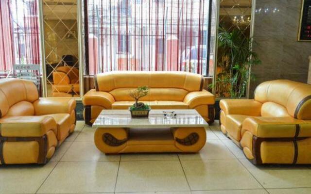 Sunshine Fashion Hotel (Nanchang University Yi Affiliated Hospital)