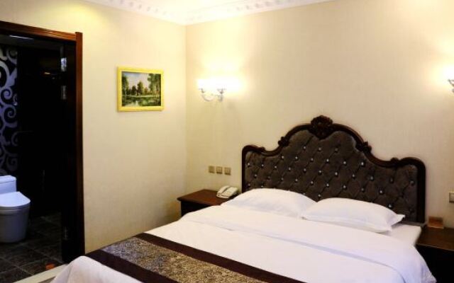 Petersburg Hotel (Building C)
