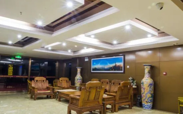 Saihanba Jinding Holiday Hotel