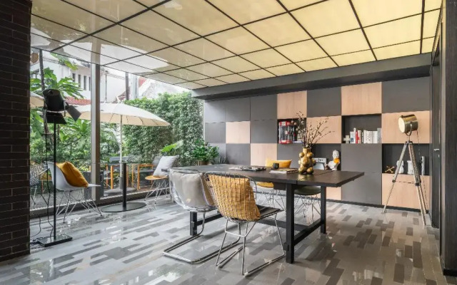 Seekers Finders Rama IV Hotel, SureStay Collection by BW