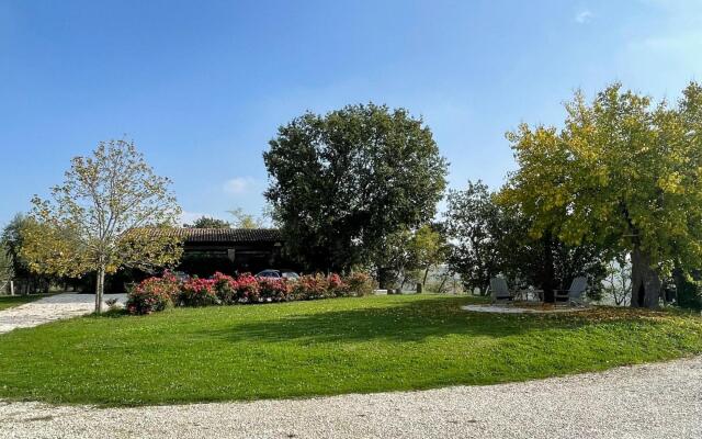 Scenic apartment in Belvedere Ostrense with private pool