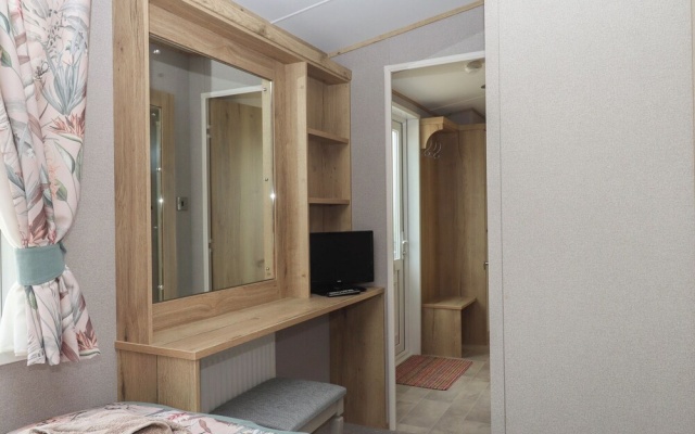 Maple Lodge