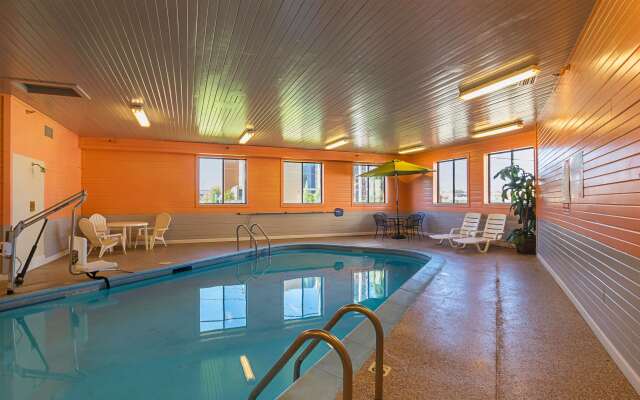Motel 6 Waterloo, IA - Crossroads Mall - Cedar Falls