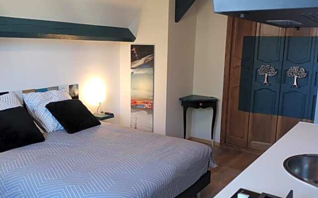 Studio et chambres d'hôtes les nuits de Gesnes
